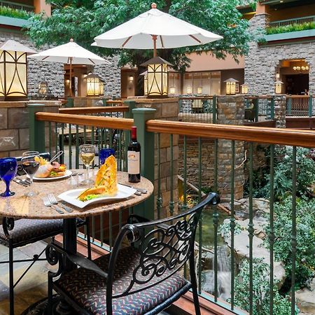 Chateau On The Lake Resort Spa And Convention Center Branson Exterior foto