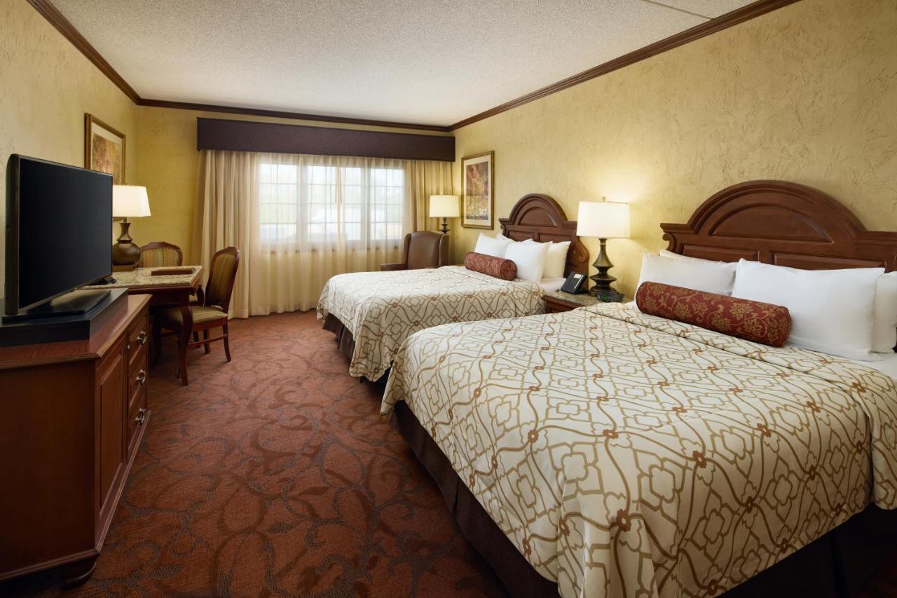 Chateau On The Lake Resort Spa And Convention Center Branson Exterior foto